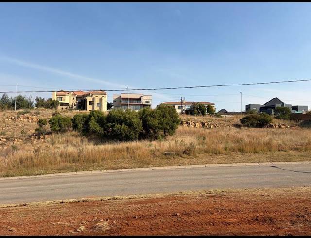 LAND FOR SALE IN NOORDHEUWEL